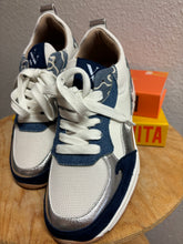 Charger l'image dans la galerie, Baskets flamme  blanc et denim Juliette - Pointure 36 - Vanessa Wu