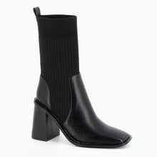 Charger l'image dans la galerie, Bottines chaussettes noires - COCO