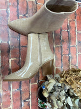 Charger l'image dans la galerie, Bottines beiges - PITUS