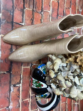 Charger l'image dans la galerie, Bottines beiges - PITUS
