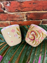 Charger l&#39;image dans la galerie, Tasse lettre alphabet