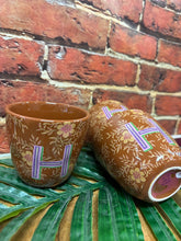 Charger l&#39;image dans la galerie, Tasse lettre alphabet