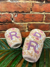 Charger l&#39;image dans la galerie, Tasse lettre alphabet