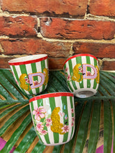 Charger l&#39;image dans la galerie, Tasse lettre alphabet