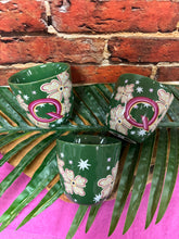 Charger l&#39;image dans la galerie, Tasse lettre alphabet