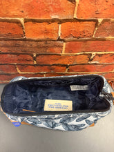 Charger l'image dans la galerie, Trousse de toilette ANDRASSY UT