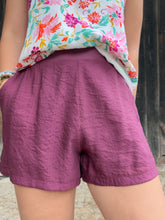 Charger l'image dans la galerie, Short fluide aubergine - Sacha
