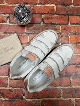 Charger l'image dans la galerie, Baskets Aura Emblem - Vanessa Wu